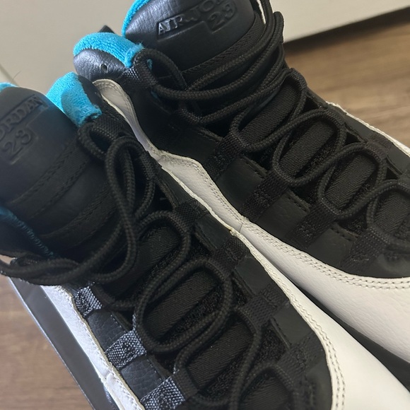 AIR JORDAN 10 RETRO POWDER BLUE - SIZE 6Y - Picture 5 of 10